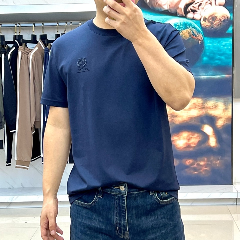
Loro Piana-LP老钱风易穿搭系列2025春装新品，对于面料 与版型 细节有极高要求的选这款.
