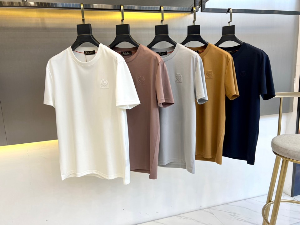 
Loro Piana-LP老钱风易穿搭系列2025春装新品，对于面料 与版型 细节有极高要求的选这款.