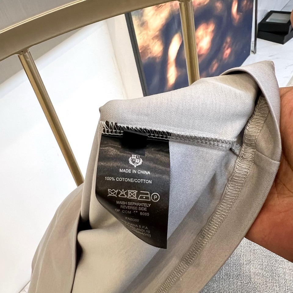 
Loro Piana-LP老钱风易穿搭系列2025春装新品，对于面料 与版型 细节有极高要求的选这款.