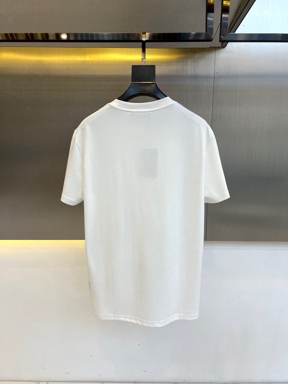 
Loro Piana-LP老钱风易穿搭系列2025春装新品，对于面料 与版型 细节有极高要求的选这款.
