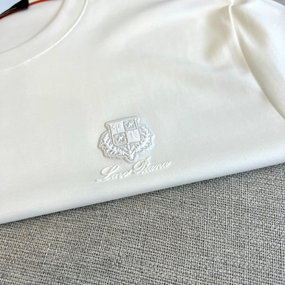 
Loro Piana-LP老钱风易穿搭系列2025春装新品，对于面料 与版型 细节有极高要求的选这款.