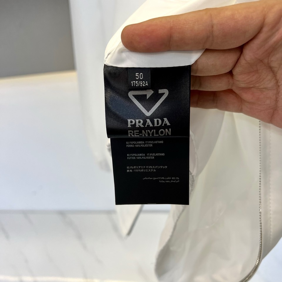 Prada White Re-Nylon Jacket: Modern Style & Sustainable Fabric 8 i1739236617650 2043 0 6