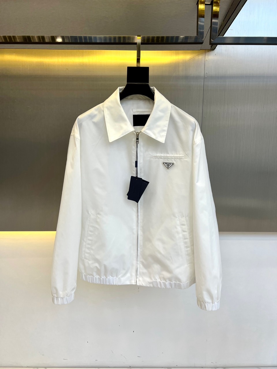 Prada White Re-Nylon Jacket: Modern Style & Sustainable Fabric 2 i1739236617650 4072 0 0