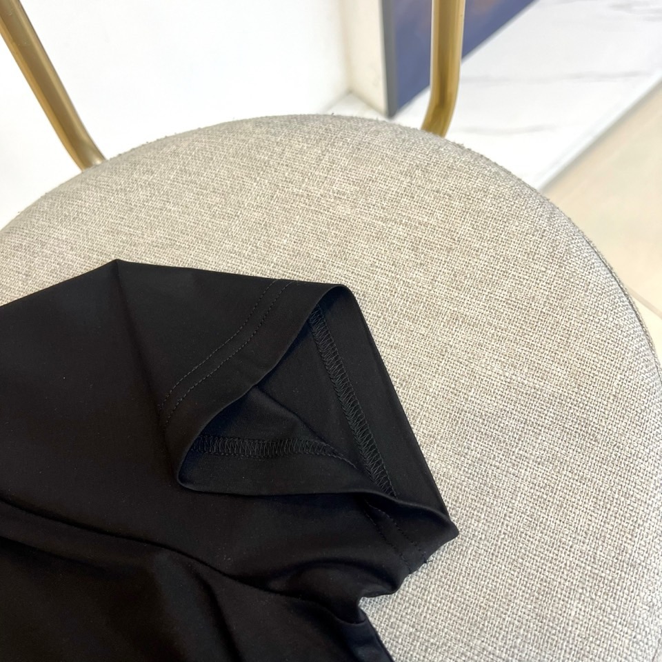 
Brunello Cucinelli/ 布鲁内洛 •库奇内利、2025春夏新款BC标志性圆领内搭短袖T