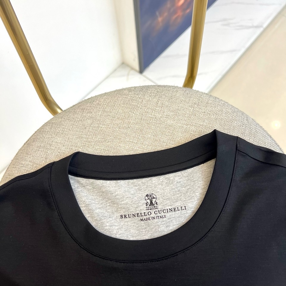 
Brunello Cucinelli/ 布鲁内洛 •库奇内利、2025春夏新款BC标志性圆领内搭短袖T