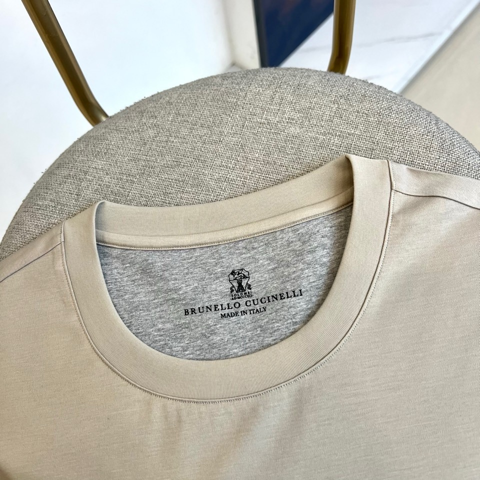 
Brunello Cucinelli/ 布鲁内洛 •库奇内利、2025春夏新款BC标志性圆领内搭短袖T
