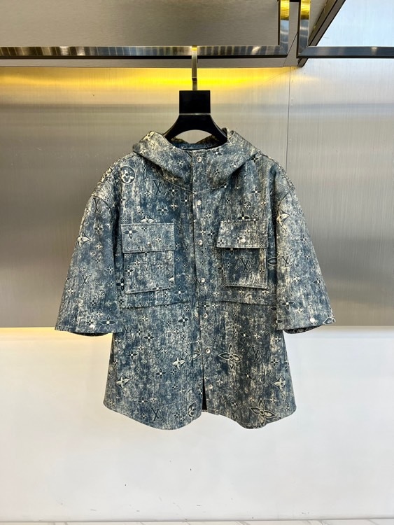 1v、2025早春经典提花撞色拼接满印logo连帽防撕裂冲锋衣夹克外套(袖子可拆卸)涤纶防撕裂塔夫绸夹