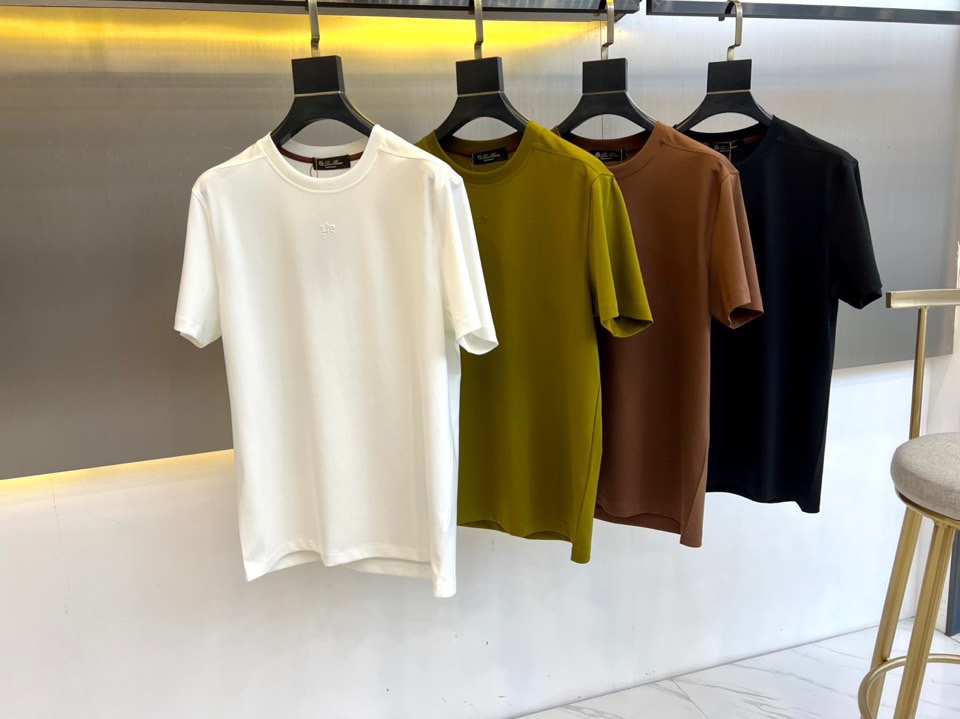 
Loro Piana-LP老钱风易穿搭系列2025春装新品，对于面料 与版型 细节有极高要求的选这款.