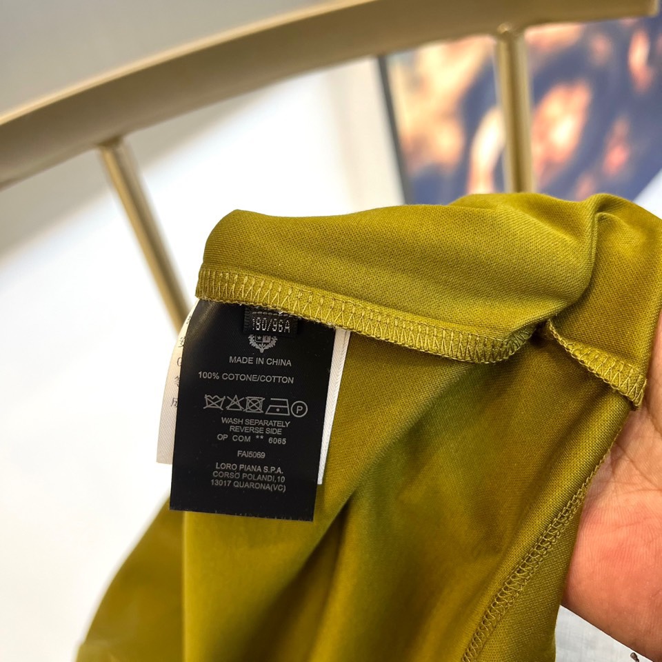 
Loro Piana-LP老钱风易穿搭系列2025春装新品，对于面料 与版型 细节有极高要求的选这款.