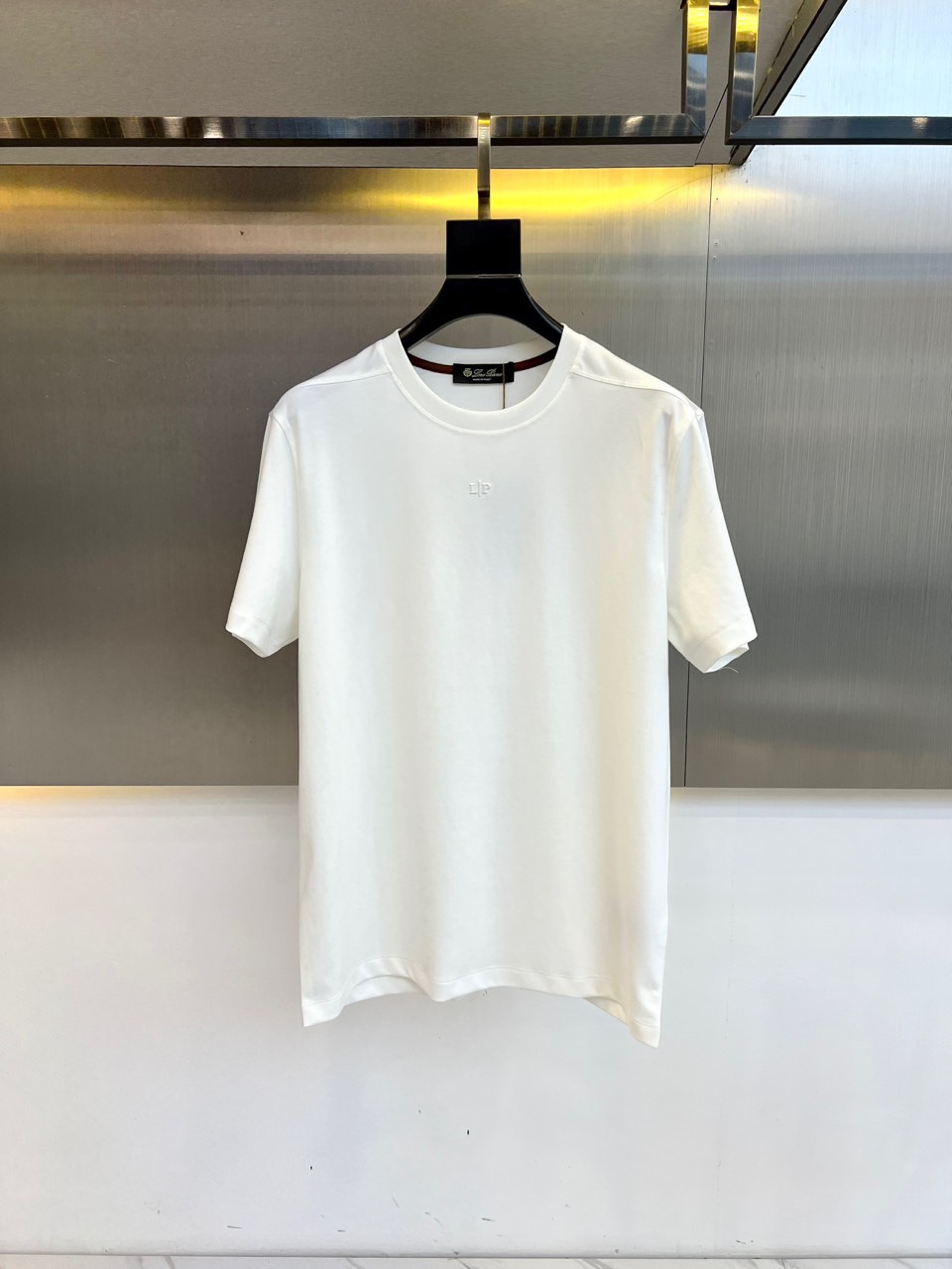 
Loro Piana-LP老钱风易穿搭系列2025春装新品，对于面料 与版型 细节有极高要求的选这款.