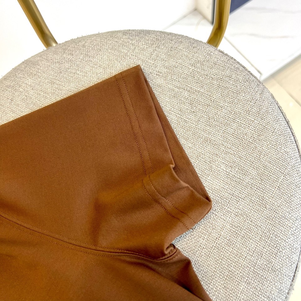 
Loro Piana-LP老钱风易穿搭系列2025春装新品，对于面料 与版型 细节有极高要求的选这款.
