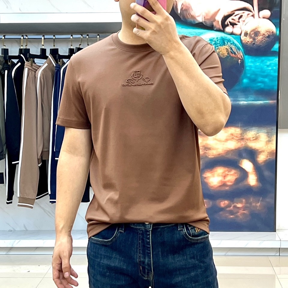 
Loro Piana-LP老钱风易穿搭系列2025春装新品，对于面料 与版型 细节有极高要求的选这款.