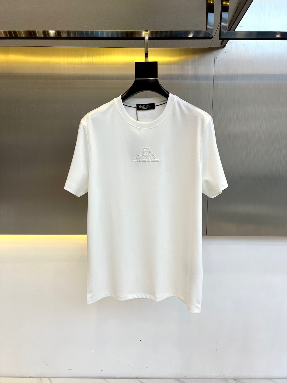 
Loro Piana-LP老钱风易穿搭系列2025春装新品，对于面料 与版型 细节有极高要求的选这款.