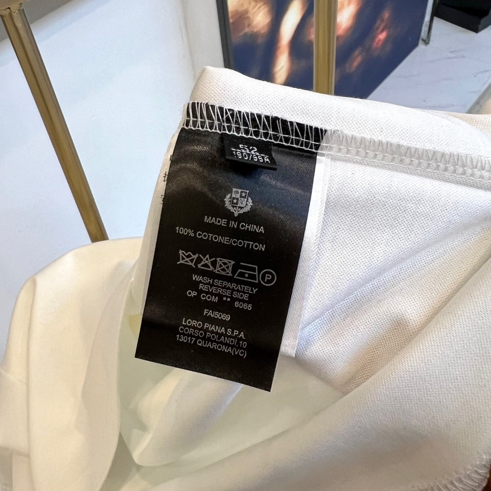 
Loro Piana-LP老钱风易穿搭系列2025春装新品，对于面料 与版型 细节有极高要求的选这款.