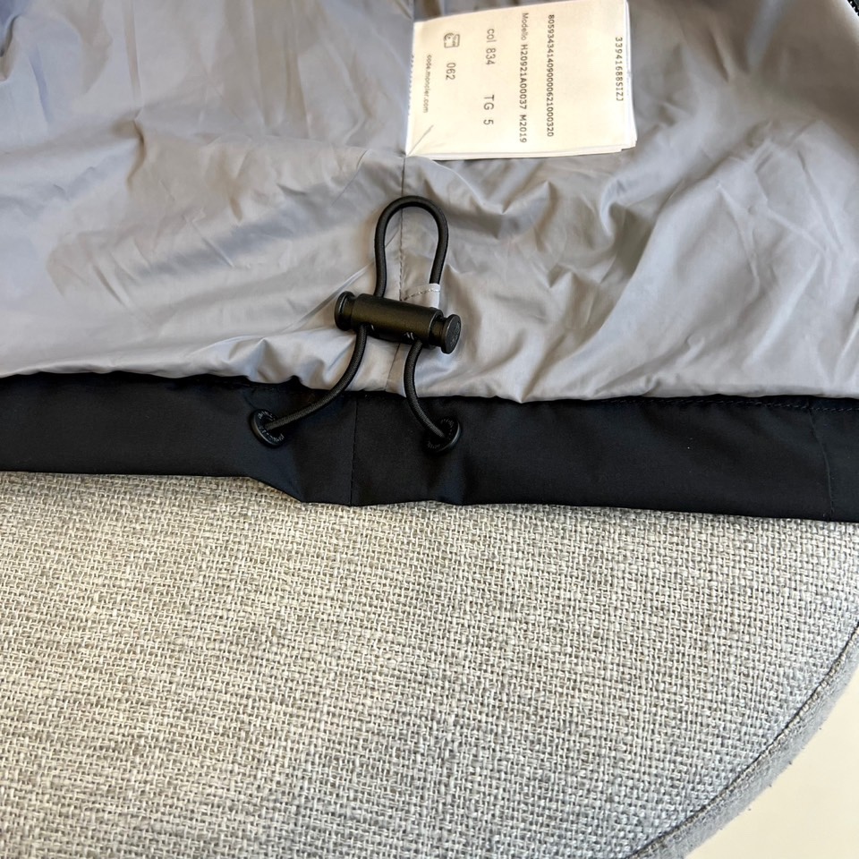 Moncler 2025 Spring/Summer Windproof Jacket - Lightweight & Comfortable 9 i1739471815 6565 4