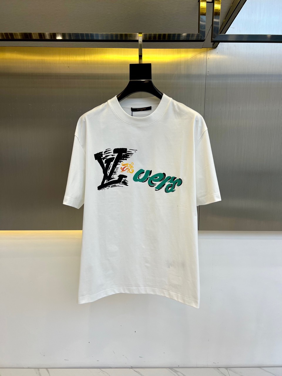 NO:119205,1v, 2025 new pure cotton, the latest and most popular logo print classic logo pattern logo, fashionable simple trendy short sleeves, the top quality counter original single short sleeves, the top production process imported fabric, using imported high-end customized fabric. The fabric style is excellent!  48-56 (model 173, 143 catties upper body 50 sizes), T-shirt, alexander wang198609091v、2025新品纯棉最新最胸前今年最流行的徽标印花经典标识图案logo时尚简约潮流短袖,最顶级的品质专柜原单短袖,顶级制作工艺进口面料,采用进口高端订制面料.面料版型超赞！48-56（模特173,143斤上身50码）,,T-shirt,alexander wang,Men's clothing