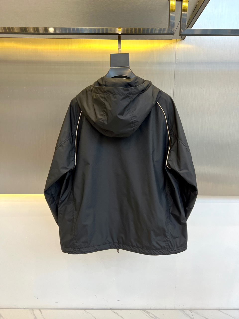 
Ermenegildo zegna/杰尼亚、2025春夏男士夹克外套春装商务休闲男士夹克风衣外套。经典