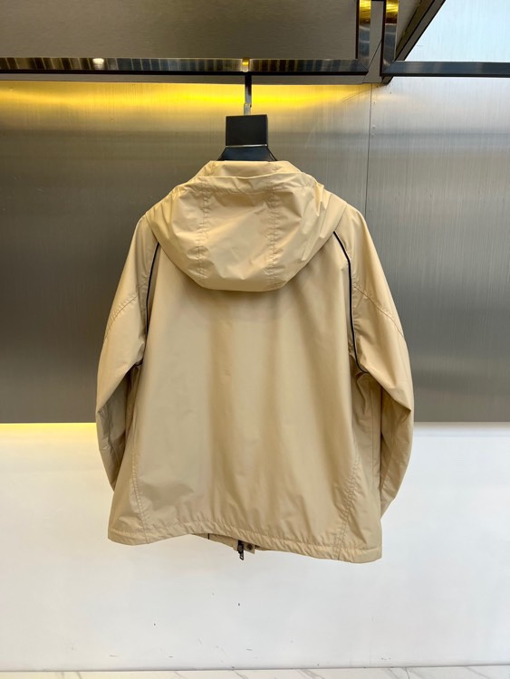 
Ermenegildo zegna/杰尼亚、2025春夏男士夹克外套春装商务休闲男士夹克风衣外套。经典