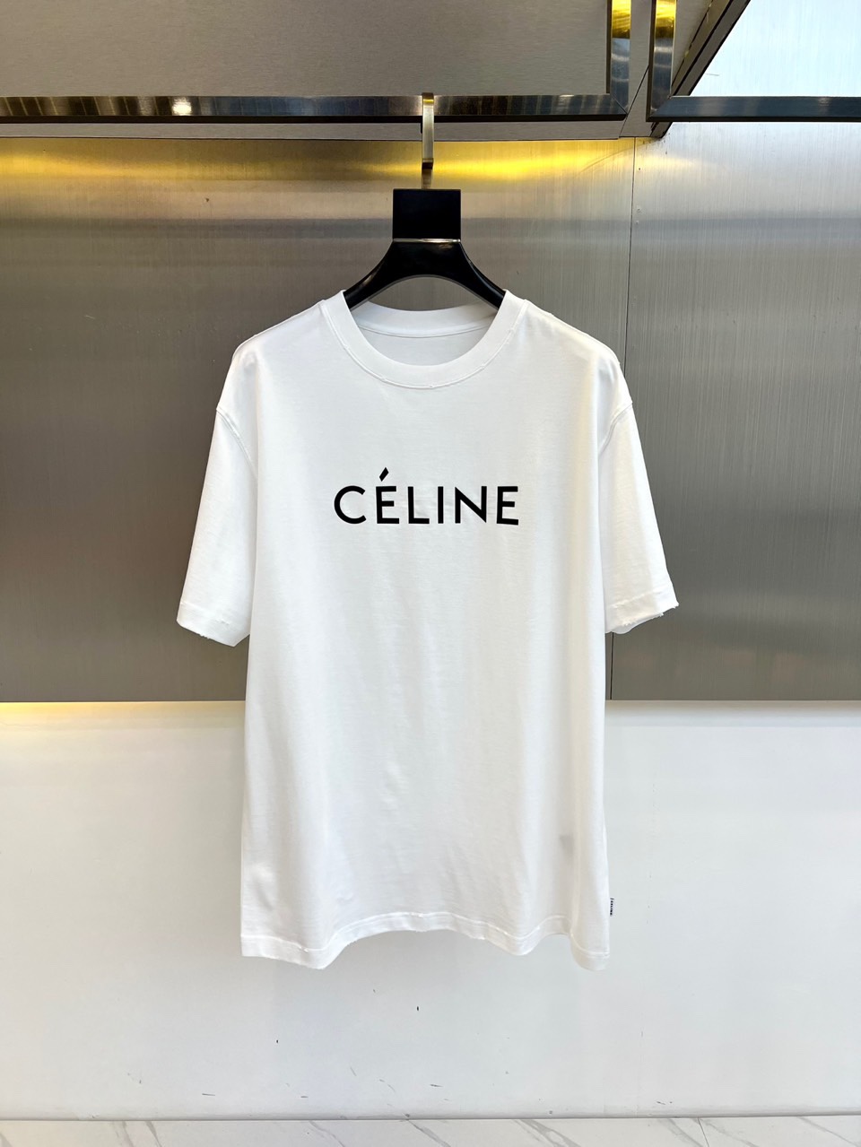 NO:120922,Celine, 2025 new season, new spring and summer new printed logo short-sleeved T-shirt!  Select herbal antibacterial technology fabrics to create double yarn fabrics (this product contains natural antibacterial ingredients of mugwort, honeysuckle, and tea tree essential oil extracts, synthesized using the latest nanotechnology, and has long-term inhibition of the reproduction of a variety of harmful bacteria and fungi) is a must-have for spring and summer matching!  48-56 (model 173, 143 catties upper body 50 sizes), celine,celine,T-shirt,tees,t-shirt,alexander wang19860909Celine赛琳、2025新季新款春夏新款印花logo短袖T恤！甄选本草抗菌科技面料打造双纱面料（本品含有艾草、金银花、茶树精油提取物天然抗菌成份,采用最新纳米技术合成,具有长效抑制多种有害细菌真菌的繁殖）春夏季搭配的必备款！48-56（模特173,143斤上身50码）,,celine,celine,T-shirt,tees，t-shirt,alexander wang,Men's clothing