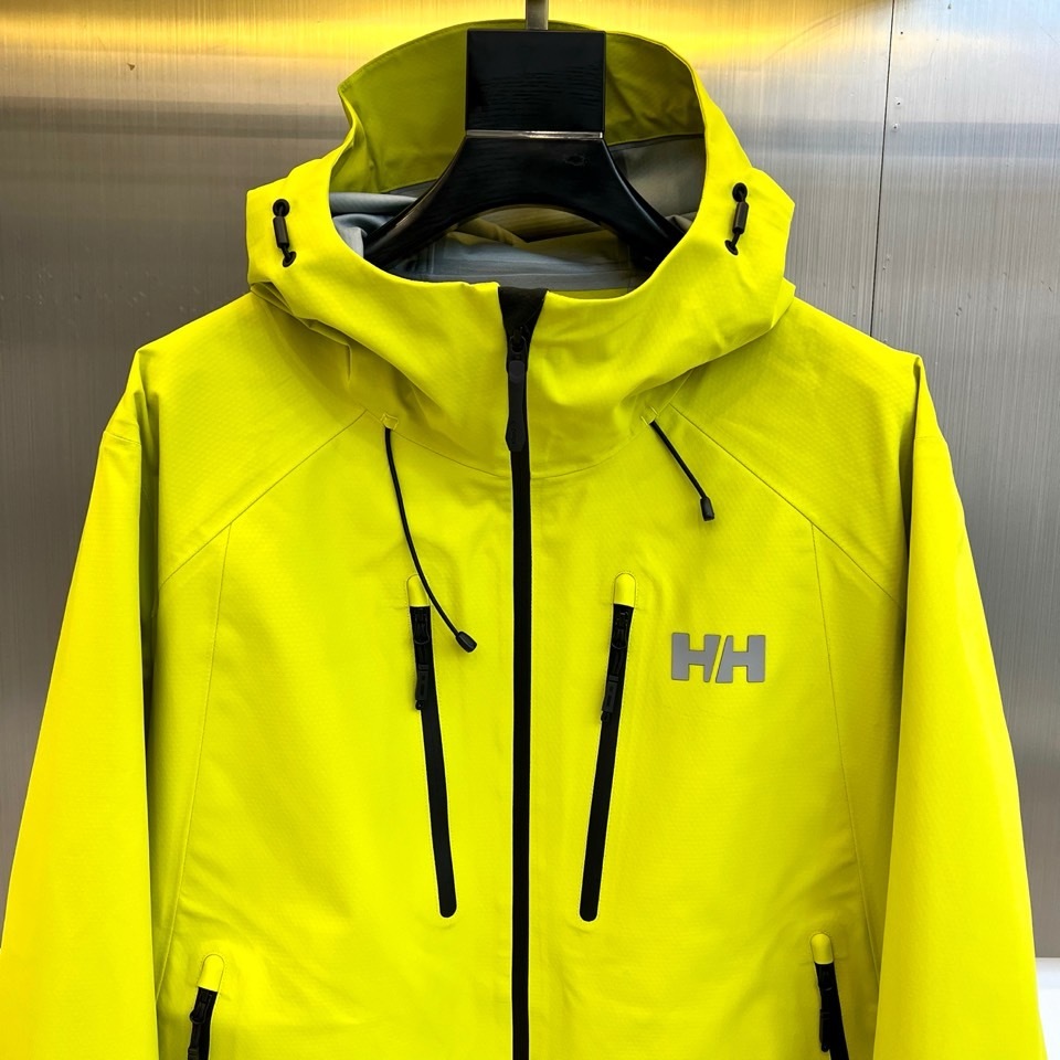 Helly Hansen 海丽汉森情侣拼接一体防泼水外套,SALT高端系列户外防风防水无缝压胶硬壳冲锋