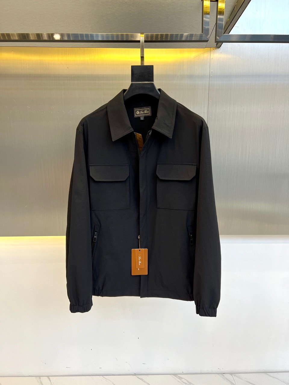 Loro Piana Men's Spring Jacket - Stylish, Lightweight, and Wrinkle-Resistant
