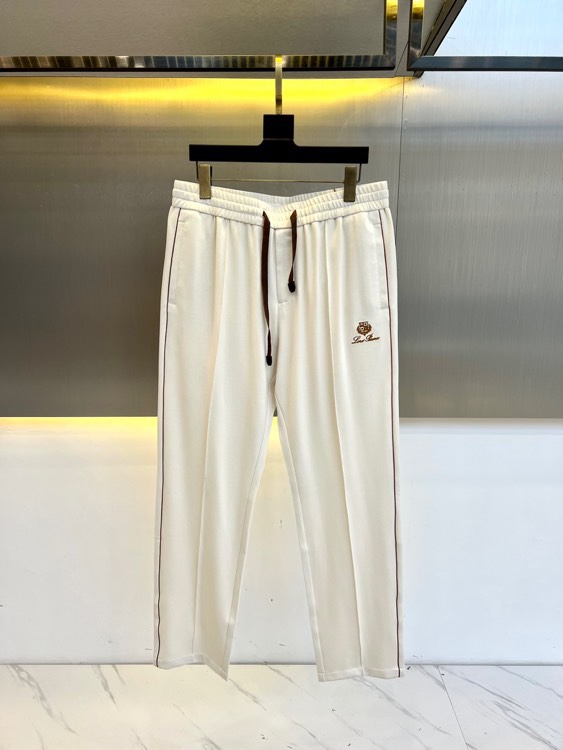 NO:140797,Loro Piana, spring and summer, full-quality order, elastic waist straight-foot casual pants, vertical lines combined with logo embroidery, contrasting colors on the waist, elastic waist drawstring, classic and versatile, upper body has always a casual slack feeling. The fabric is made of cotton blended material, with a warm and shiny surface, highlighting the high-end texture, silky feel, comfortable and breathable, and overall has a good crisp feeling. The order for the whole quality!  48-56 (model 173, 143 catties upper body 50 sizes), loro piana, alexander wang19860909Loro Piana诺悠翩雅、春夏 全品相订单 松紧腰直脚休闲裤 竖纹结合标志刺绣的设计,腰部边际撞色点缀 松紧腰抽绳合体的剪裁 经典百搭同时 上身有总随意的松弛感 面料采用棉混纺材质,表面有着温润光泽感 凸显高档质感 手感丝滑 上身舒适透气 整体又有好的挺括感 全品相的订单！48-56（模特173,143斤上身50码）,,loro piana,alexander wang,Men's clothing