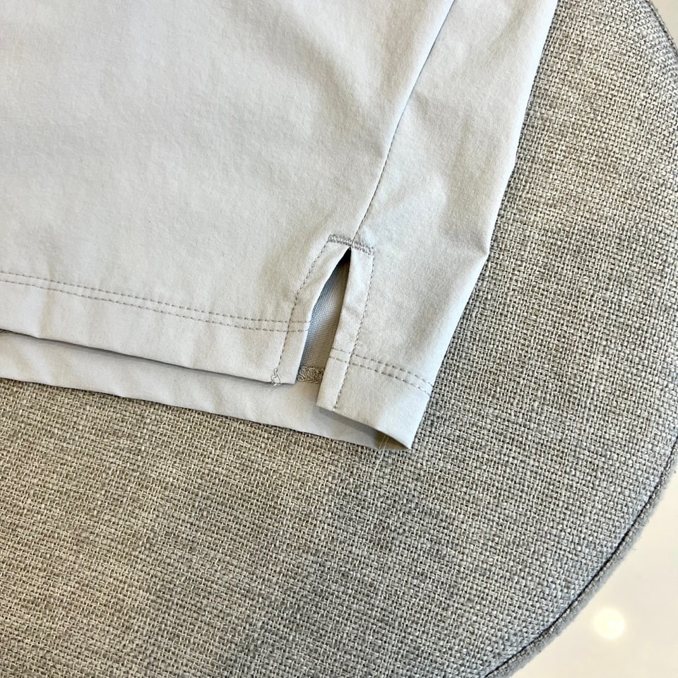 p180
Arcteryx 始祖鸟、棉感速干跑步短裤25轻便耐磨全压胶运动短裤 男女同款冰凉户外运动与日常穿搭的理想之选。吸湿排汗，忍不住抚摸的细腻感仿佛坠入云端般舒适。凉感舒适-防紫外线棉感速干。双侧口袋+隐形拉链侧袋，徒步、越野跑、骑行，应对复杂地形与天气变化。S-XXL（下单请报身高体重）