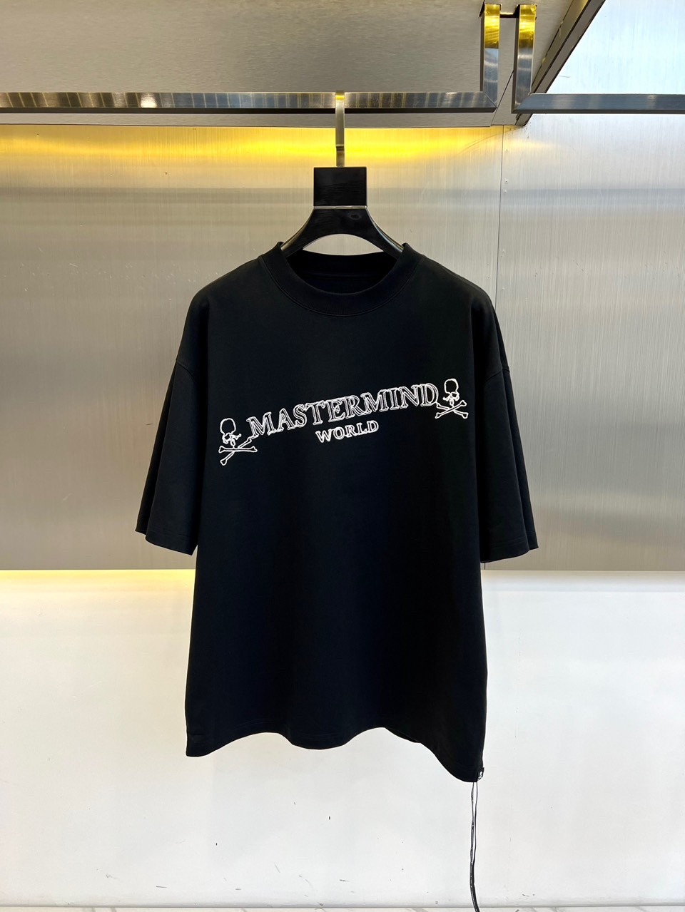 NO:146781,-MMJ's latest double gun joint, Diablo God-level short-sleeved. Silver powder offset printing... This T is absolutely master-level, three-dimensional thread embroidery. New double gun joint MMJ short-sleeved customized 300g combed cotton, comfortable and delicate, customized thick plate loose powder printing process, special cutting and splicing, complex structure, loose style. 48-54 (please report height and weight if you place an order),, T-shirt, alexander wang19860909-MMJ 最新双枪联名,暗黑神级短袖. 银粉胶印…这件T绝对大师级,立体线绣.新款双枪联名 MMJ短袖 定制300g精梳棉 手感舒适细腻 定制厚板散粉印花工艺 特殊裁剪拼接 结构复杂独特,宽松版型.48-54（下单请报身高体重）,,T-shirt,alexander wang,Men's clothing