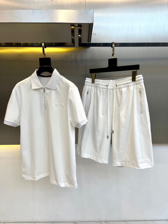 
Gucci、25年春夏季新款运动休闲套装，外贸公司订单顶级品质，完胜，意大利客供进口欧棉面料，顺滑细腻