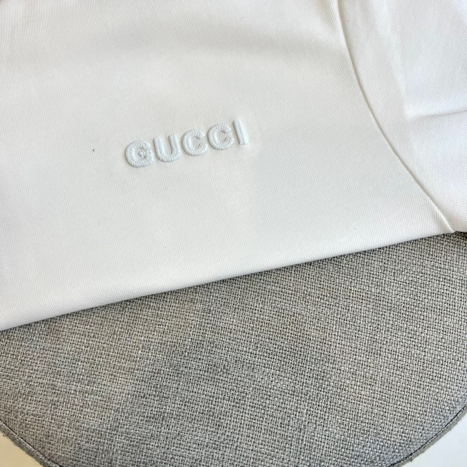 
Gucci、25年春夏季新款运动休闲套装，外贸公司订单顶级品质，完胜，意大利客供进口欧棉面料，顺滑细腻