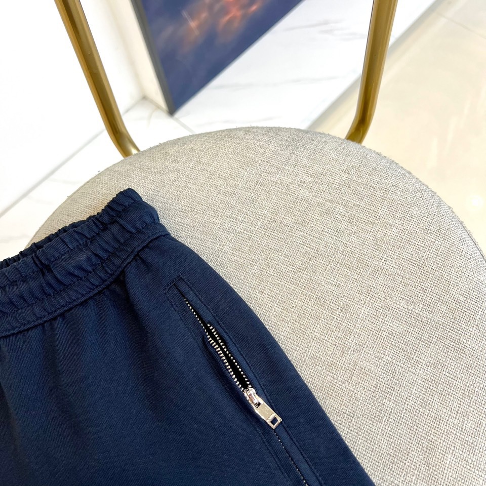 
Gucci、25年春夏季新款运动休闲套装，外贸公司订单顶级品质，完胜，意大利客供进口欧棉面料，顺滑细腻