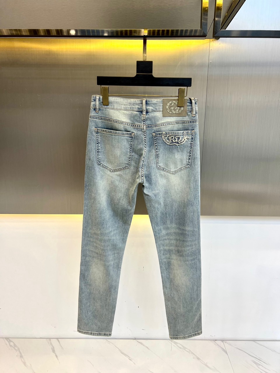 
GUCC古家、2025早春新品经典男士单宁修身时尚水洗牛仔裤，纯正 香港洋行渠道货 经典明星级单品，丹