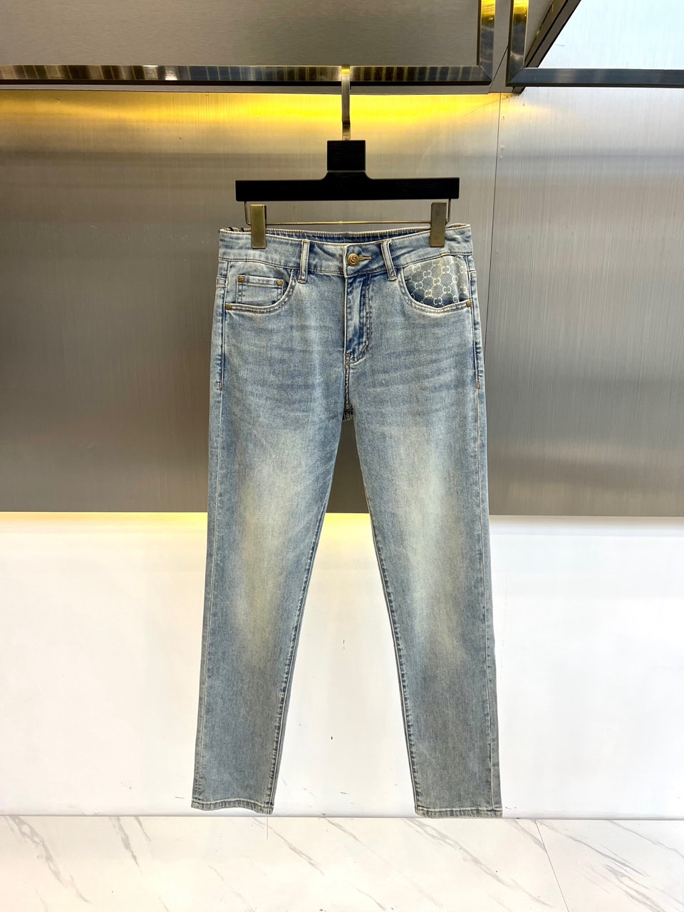 
GUCC古家、2025早春新品经典男士单宁修身时尚水洗牛仔裤，纯正 香港洋行渠道货 经典明星级单品，丹