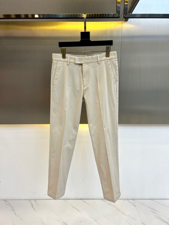 NO:426931,BC, 25 spring new products for men's classic versatile casual pants, each season's ace-level hottest product, is like a classic signature textbook!  A pair of pants with a very aesthetic tone, dominated by fabric and quality, continues the essence of normal design, with label elements perfectly embedded, which is a distinctive feature of identity and is quite distinctive!  Customer-supplied top-quality washing buffet fabrics, the fabric has first-class texture, slightly elastic, excellent scratchiness and boneiness, and the capable and neat cut, and the upper body effect is excellent!  A must-have artifact for trendy men!  29-38 No 37 (order information about height weight waist circumference), alexander wang19860909BC、25春季新品男士经典百搭休闲裤,每一季的王牌级爆款担当,俨然属于经典招牌教科书般存在！极具美学基调的一款裤子,以面料和品质为主导,延续了常态化的设计精髓,标签化元素完美嵌入,属于身份的特色彰显,辨识度颇为鲜明！客供进口顶级洗水牛仔面料,面料质地一流,略带弹力,挺刮度与筋骨感极好,干练利落的裁剪,上身效果极好！潮男必备神器！29-38无37（下单情报身高体重腰围）,,alexander wang,Men's clothing