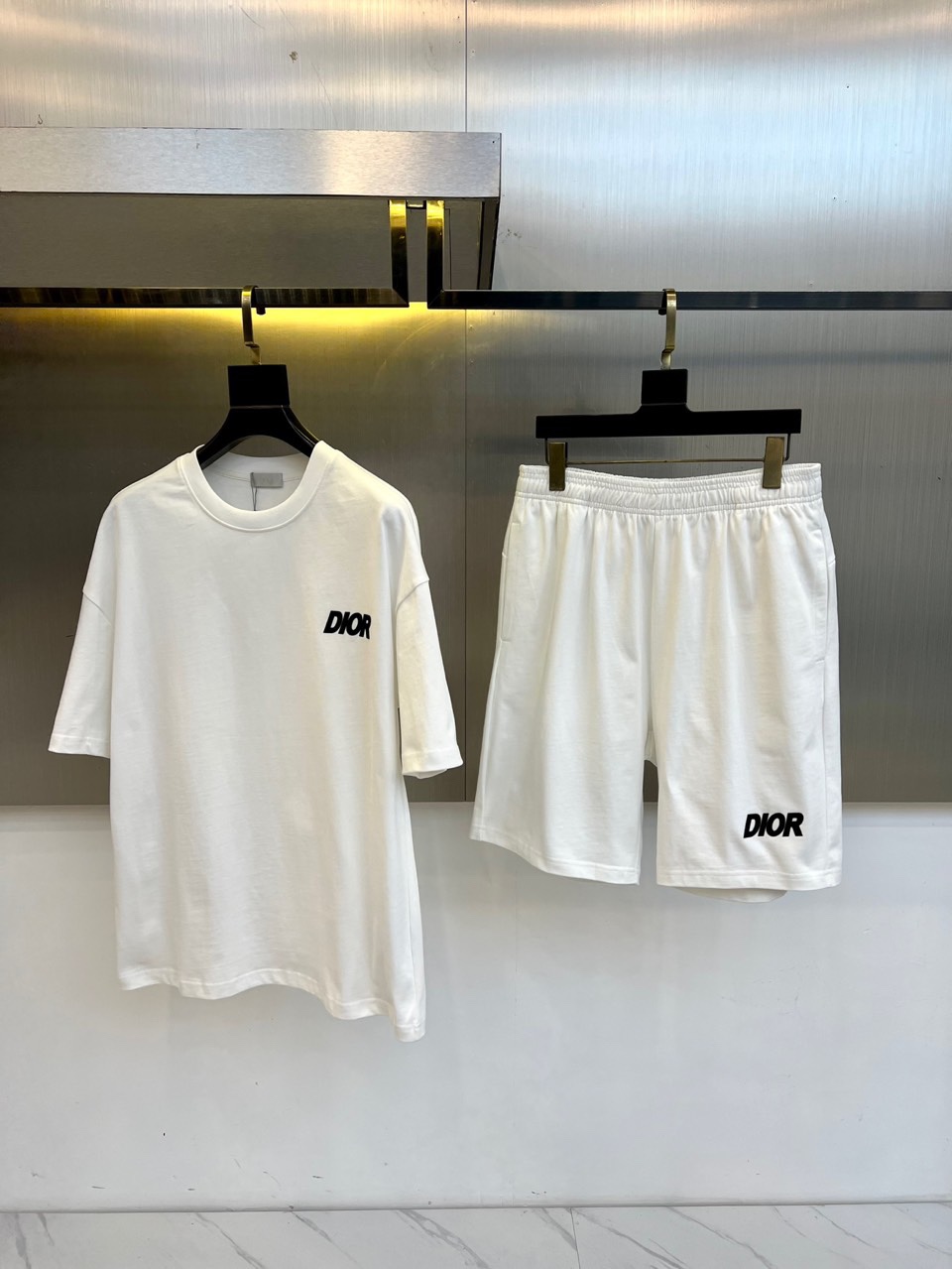 NO:450398,, Dior, pure cotton set, customized fabric, pure cotton, upper body is transcendent, one size larger, size M-2XL (model 173-140 catties upper body M),,dior,alexander wang19860909、 Dior,纯棉套装、定制面料、纯棉、上身超然、偏大一码、尺码M-2XL（模特173-140斤上身M）,,dior,alexander wang,Men's clothing