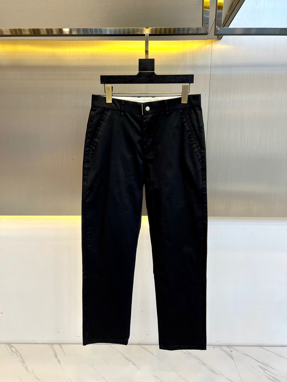 Luxurious Findy Business Recreational Pants: Premium Fabric and Stylish Details. - 图片 1