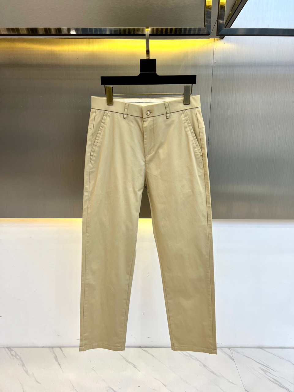 Luxurious Business and Leisure Pants with Gold Fusion Fabric – Findy P7000