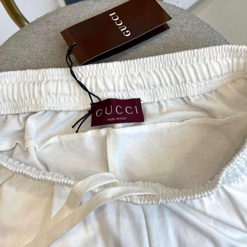 Gucci Pure Cotton Suit: Custom Fabric, 100% Cotton, Sizes M-2XL, Model Wears Size M. - 图片 7