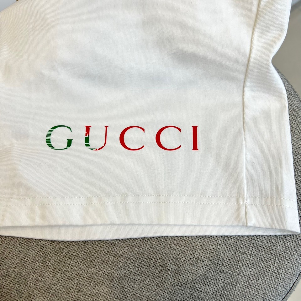 Gucci Pure Cotton Suit: Custom Fabric, 100% Cotton, Sizes M-2XL, Model Wears Size M. - 图片 8