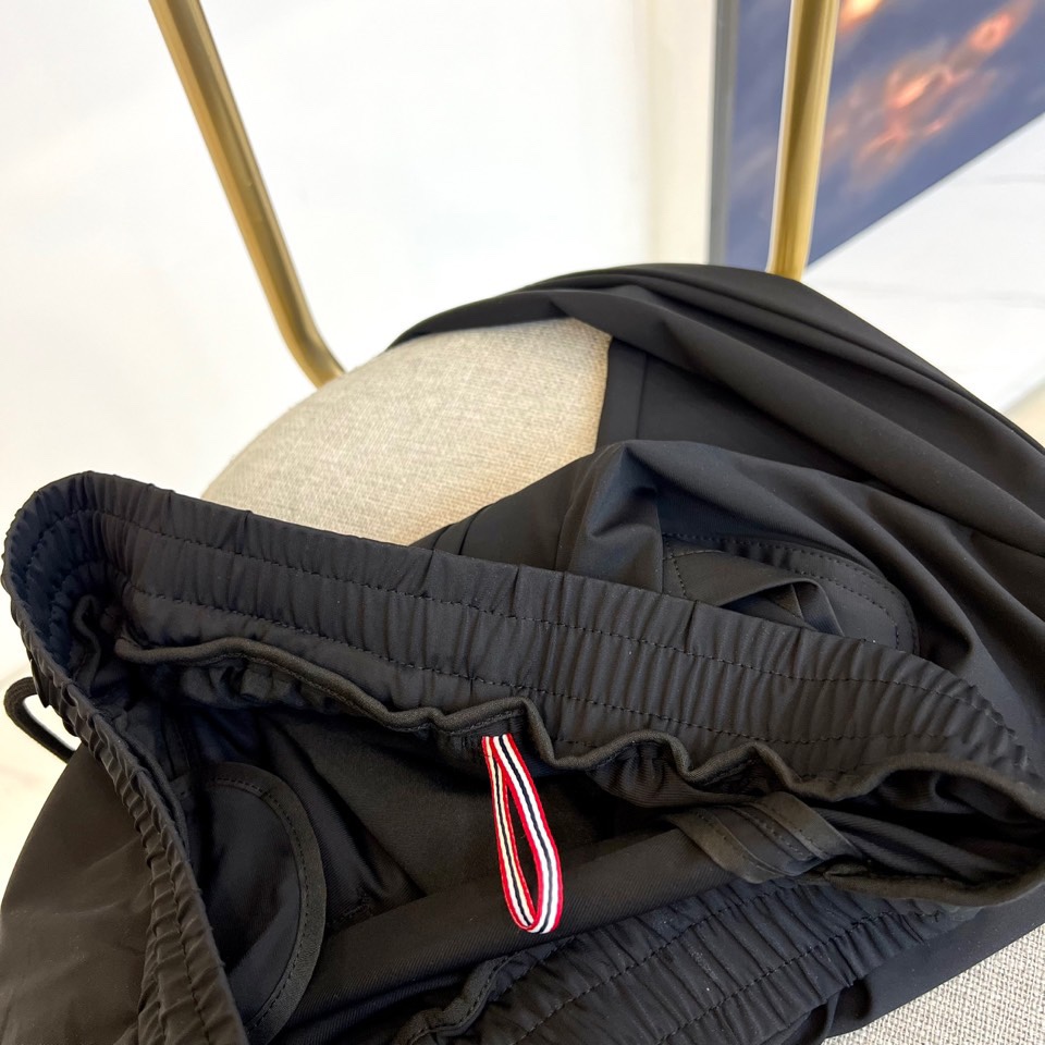 Fendi Men’s Leisure Pants 2025: High-end Quality Selection for Classic Dressers - 图片 8