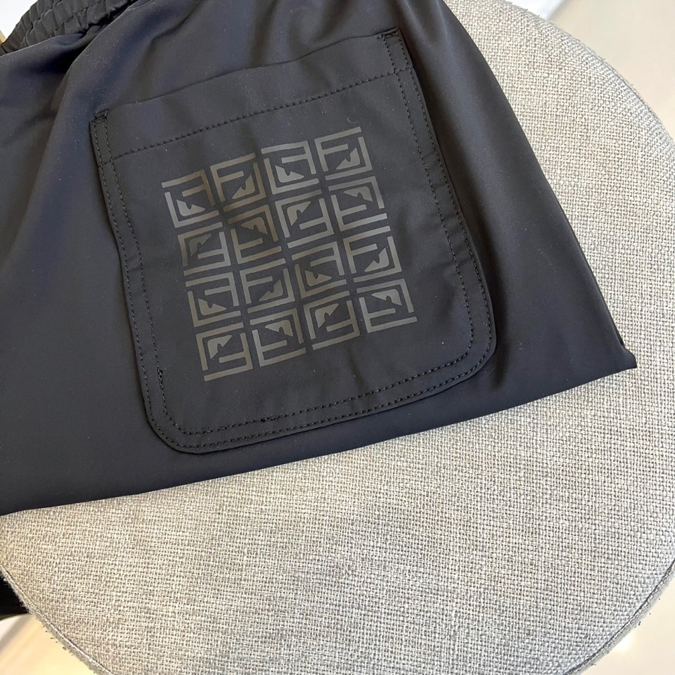 Fendi Men’s Leisure Pants 2025: High-end Quality Selection for Classic Dressers - 图片 7