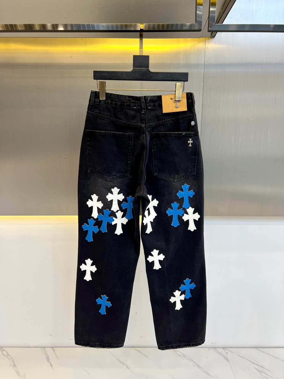 Crocson 2025FW Broad-Legged Jeans: Quality Fabric, Stylish Design, Perfect Branding, Luxurious Style. - 图片 2
