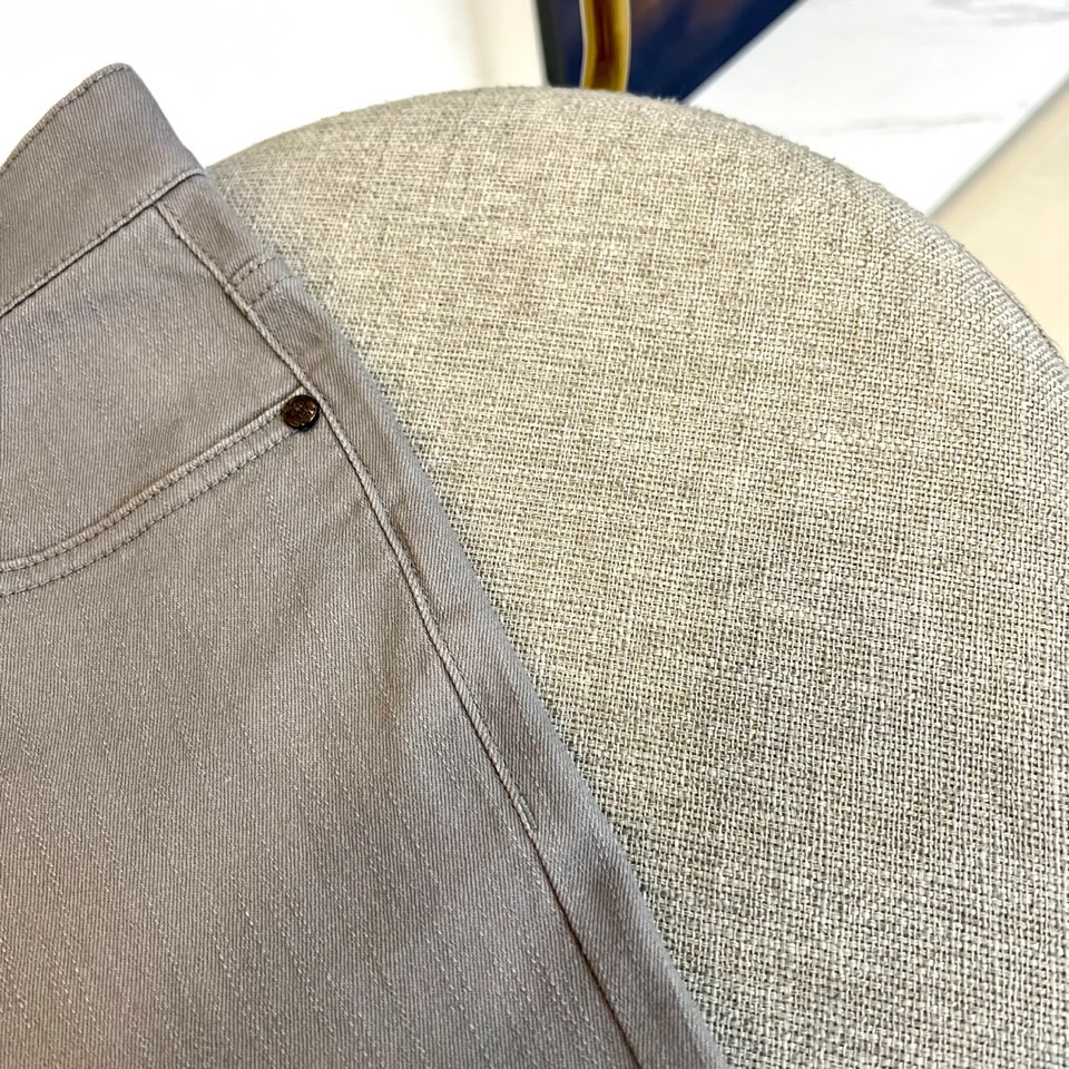 Platinum-Grade Men’s Business-Recreational Jeans with Unique Design and Fine Details - 图片 5
