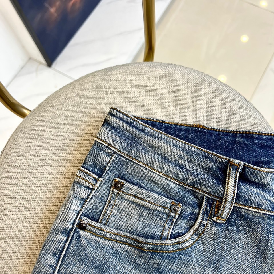 Men’s Classic Blue Water Wash Cotton Jeans for 2025 Spring and Summer - 图片 5