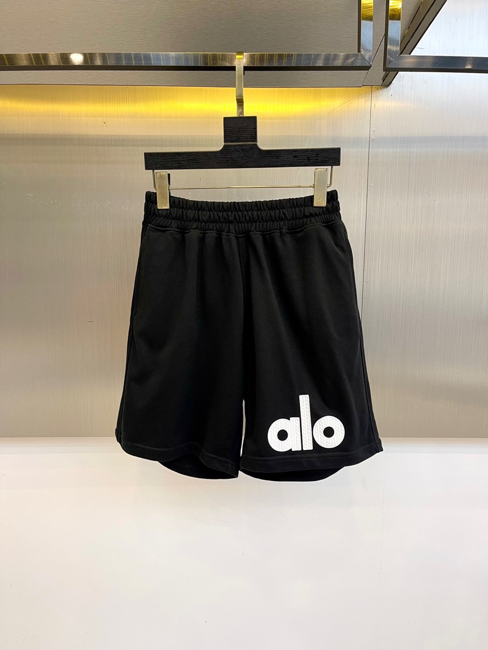 New Summer Leisure Shorts: Simple, Advanced Design with Comfortable Khmer Cotton. - 图片 1