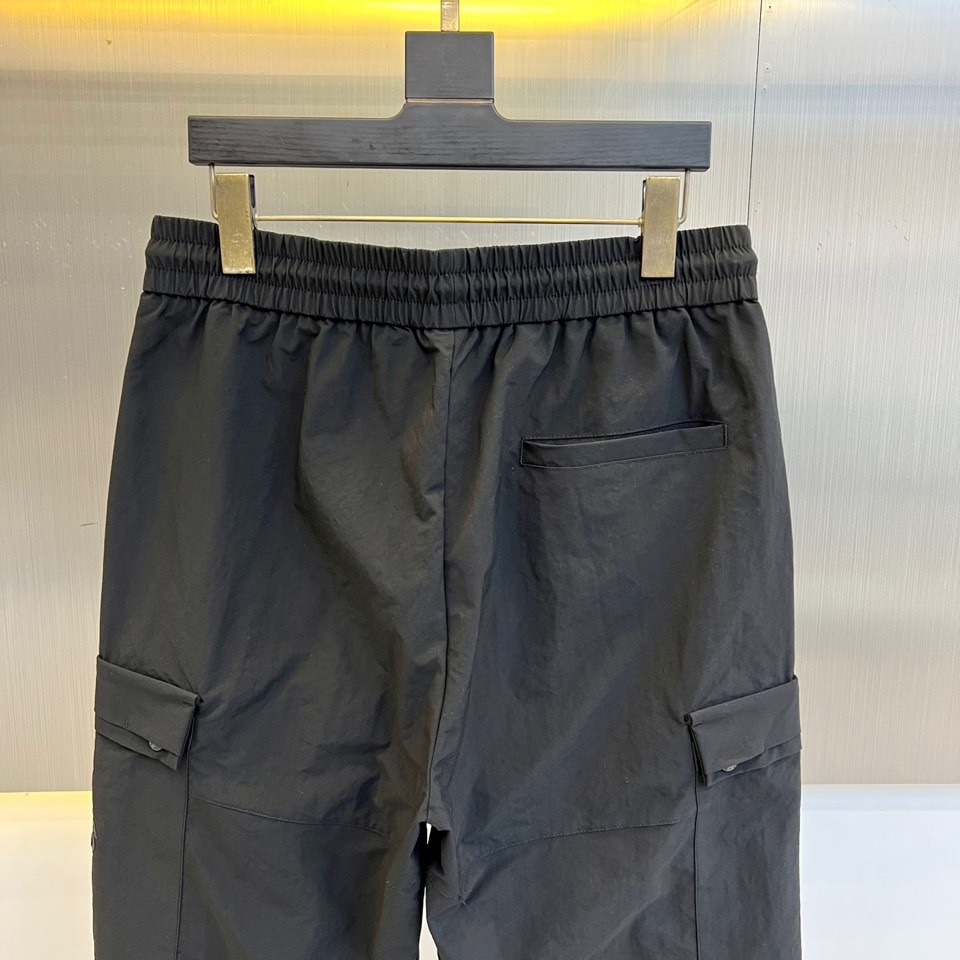 Prada 25AW Series: Wrinkle-Resistant Pants for Casual Style and Comfort - 图片 6