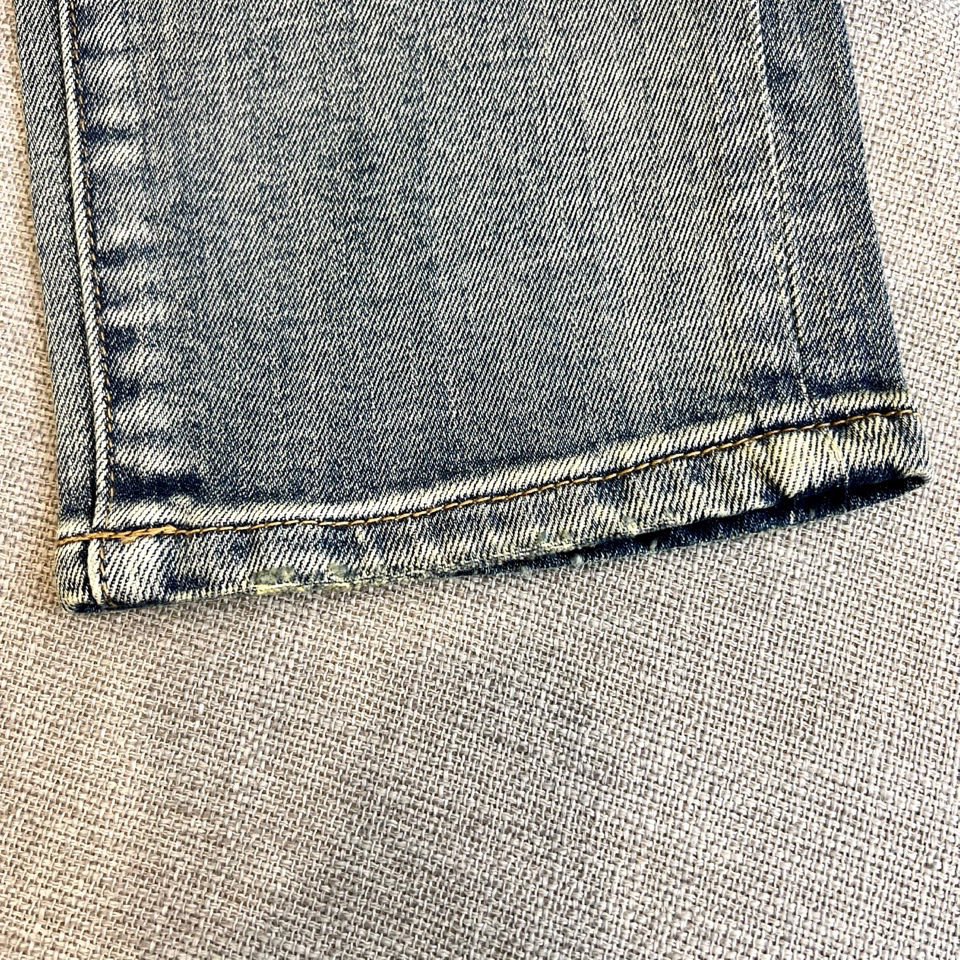 Gucci Men’s Classic Blue Cotton Jeans with Unique Water Wash Design - 图片 6