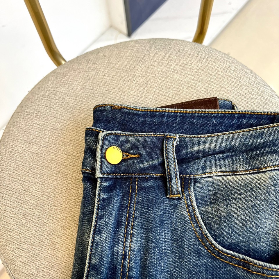 Men’s Classic Blue Cotton Jeans: 2025 Spring/Summer Collection with Embroidery Details - 图片 4