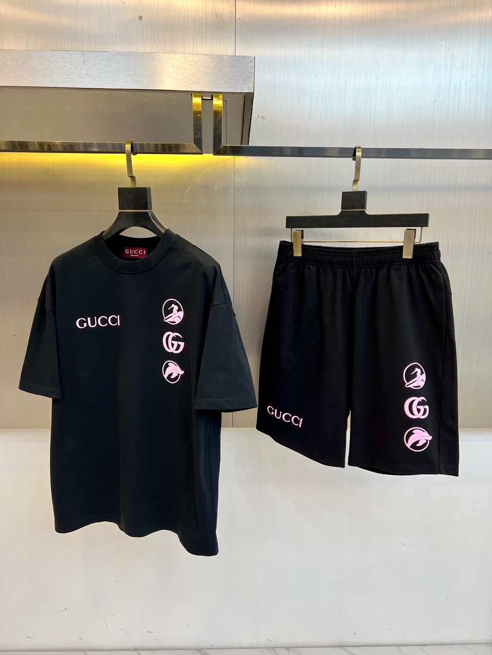 NO:505212,Gucci, pure cotton suit, custom fabric, pure cotton, upper body is transcendent, one size larger, size S-XL (model 173-140 catties upper body M),, gucci, alexander wang19860909Gucci、纯棉套装、定制面料、纯棉、上身超然、偏大一码、尺码S-XL（模特173-140斤上身M）,,gucci,alexander wang,Men's clothing