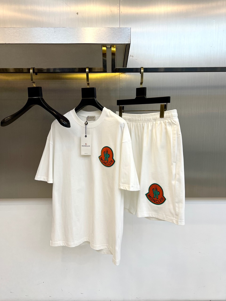 NO:505239,, cover, pure cotton set, custom fabric, pure cotton, upper body is transcendent, one size larger, size M-2XL (model 173-140 catties upper body M),, Moncler, alexander wang19860909、 蒙口、纯棉套装、定制面料、纯棉、上身超然、偏大一码、尺码M-2XL（模特173-140斤上身M）,,Moncler,alexander wang,Men's clothing